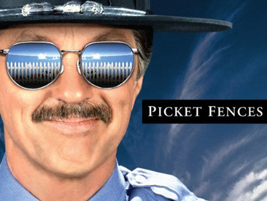 警戒围栏Picket Fences(1992)插图2%4K电影下载_3D影视资源_杜比视界迅雷下载