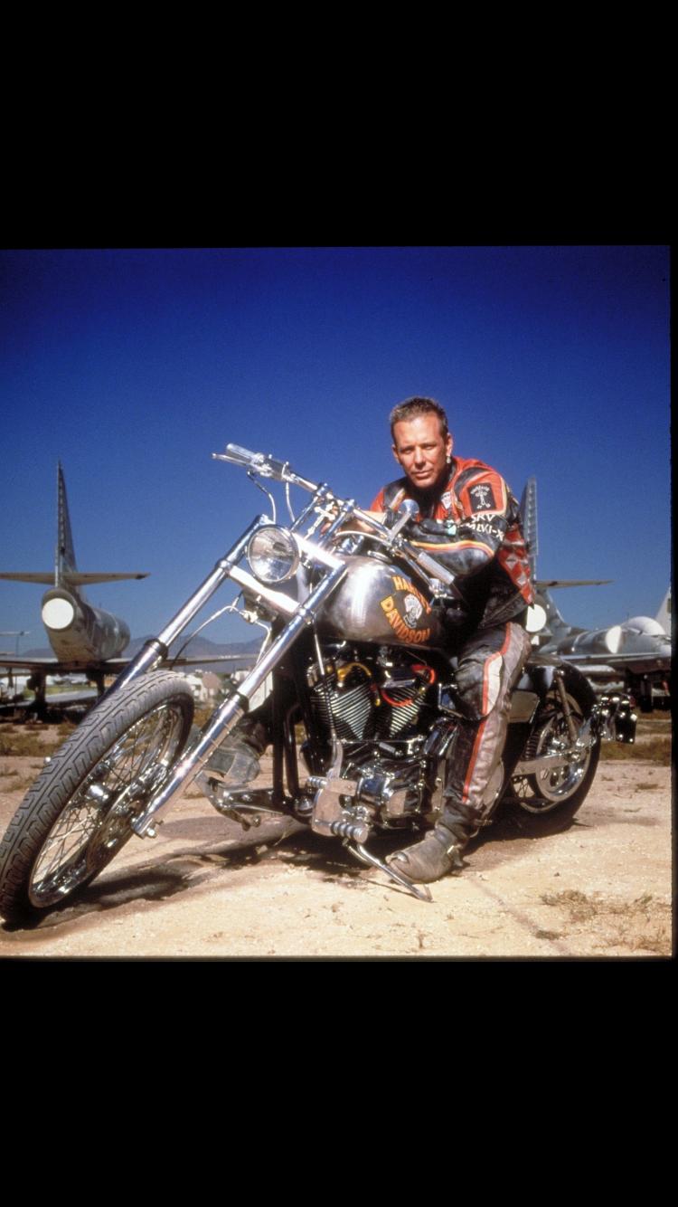 铁汉狂奔Harley Davidson and the Marlboro Man(1991)插图2%4K电影下载_3D影视资源_杜比视界迅雷下载