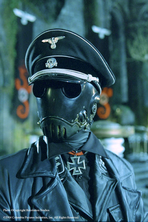 地狱男爵Hellboy(2004)插图2%4K电影下载_3D影视资源_杜比视界迅雷下载