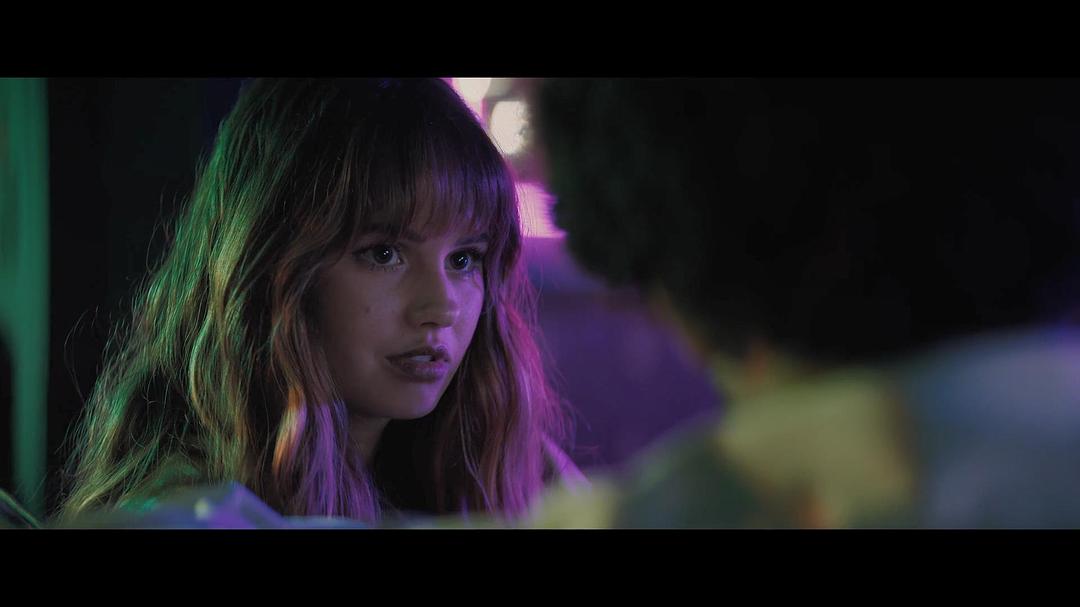 暗夜獠牙Night Teeth(2021)插图2%4K电影下载_3D影视资源_杜比视界迅雷下载