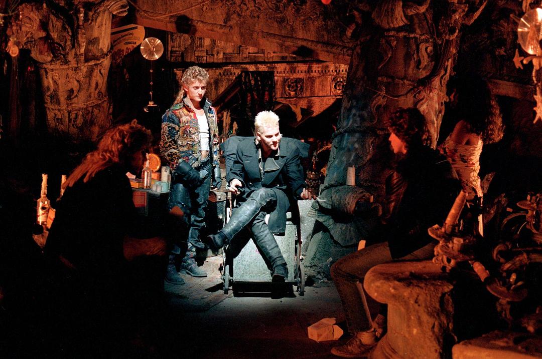捉鬼小灵精The Lost Boys(1987)插图2%4K电影下载_3D影视资源_杜比视界迅雷下载
