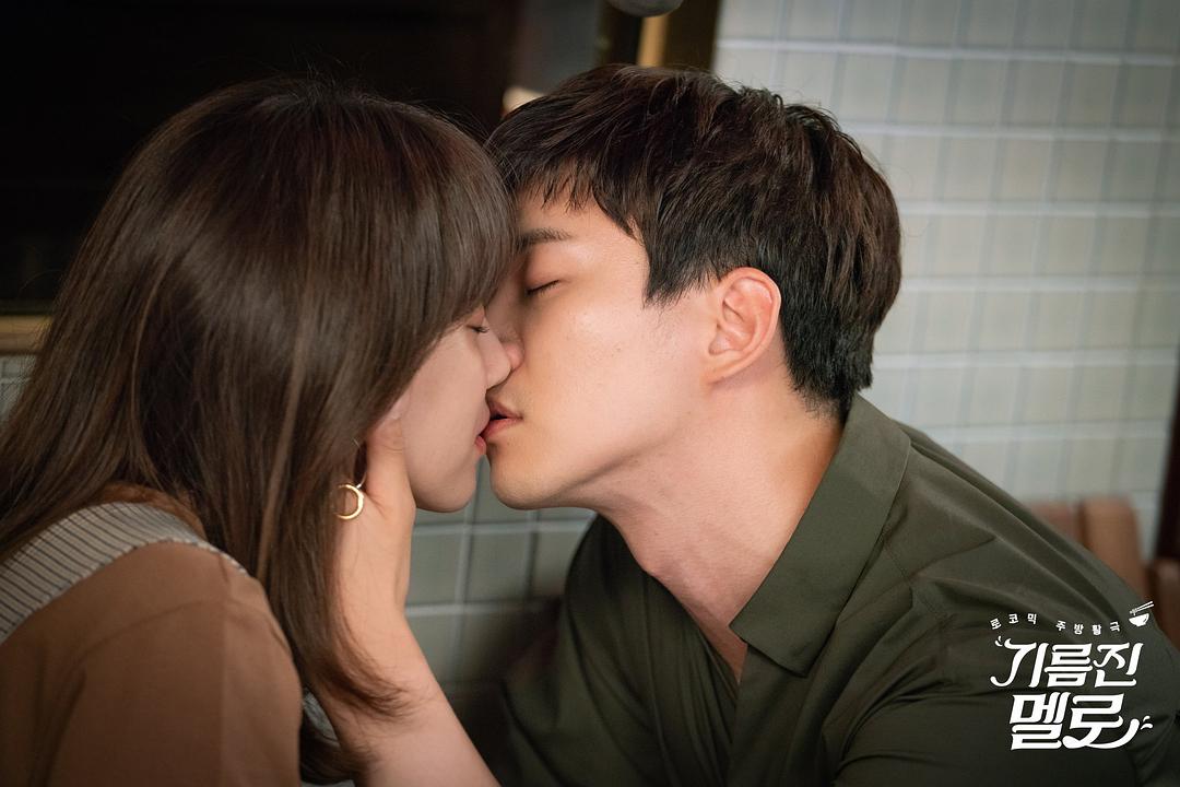 油腻的浪漫Gireumjin Mello(2018)插图2%4K电影下载_3D影视资源_杜比视界迅雷下载