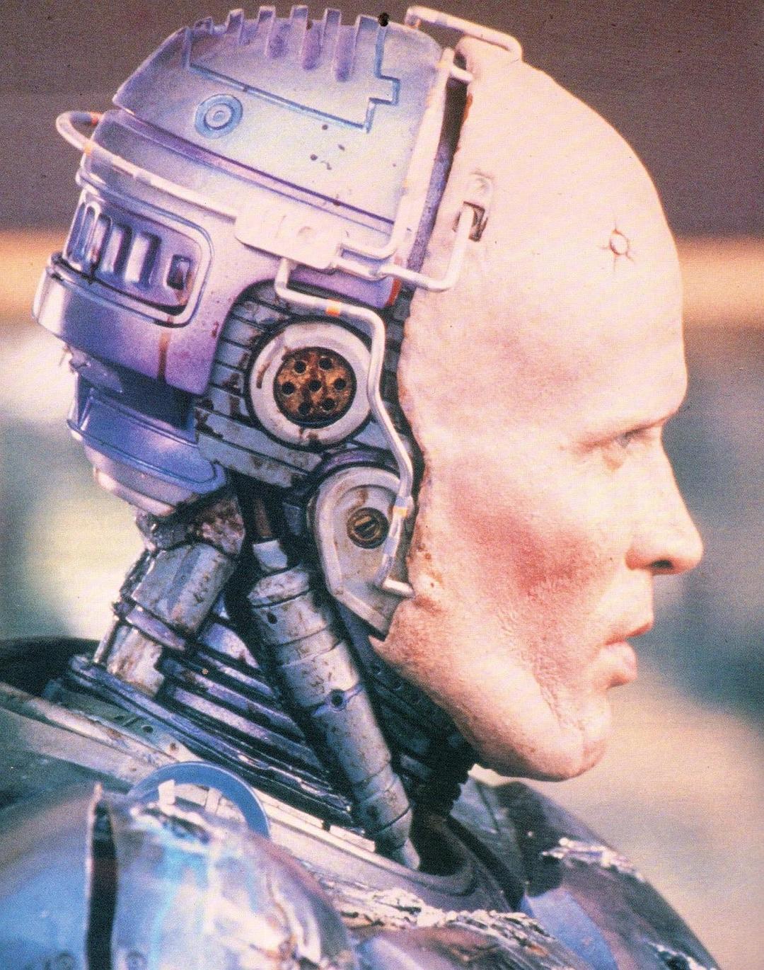机器战警RoboCop(1987)插图1%4K电影下载_3D影视资源_杜比视界迅雷下载