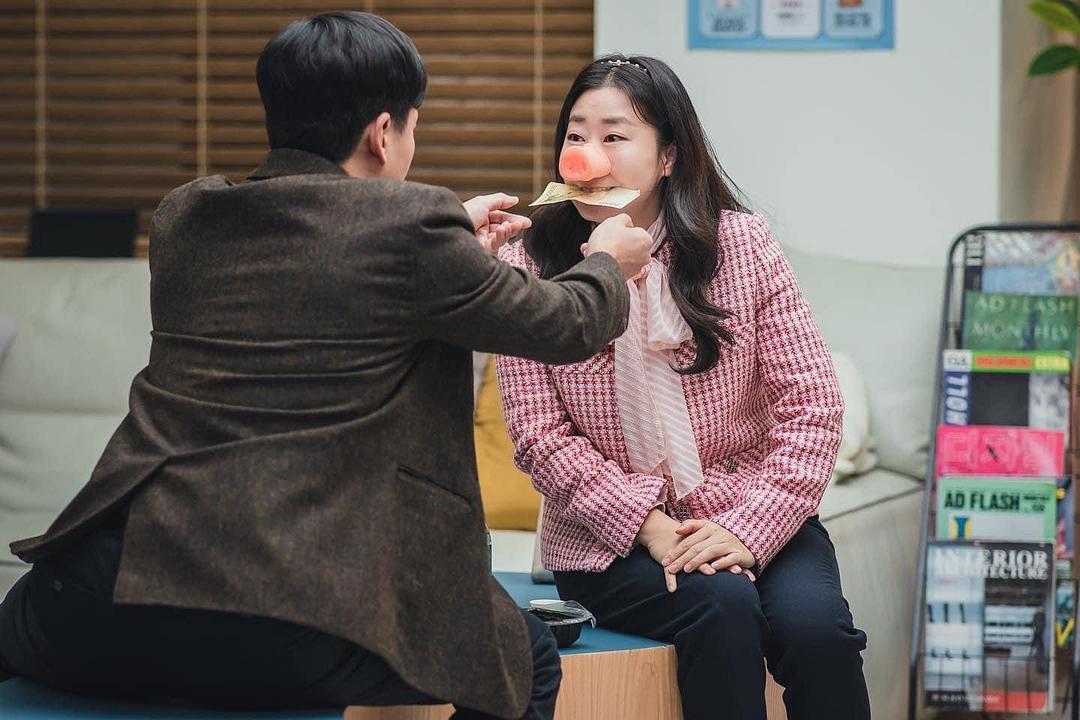 内科朴院长Naegwa Park Won-jang(2022)插图2%4K电影下载_3D影视资源_杜比视界迅雷下载