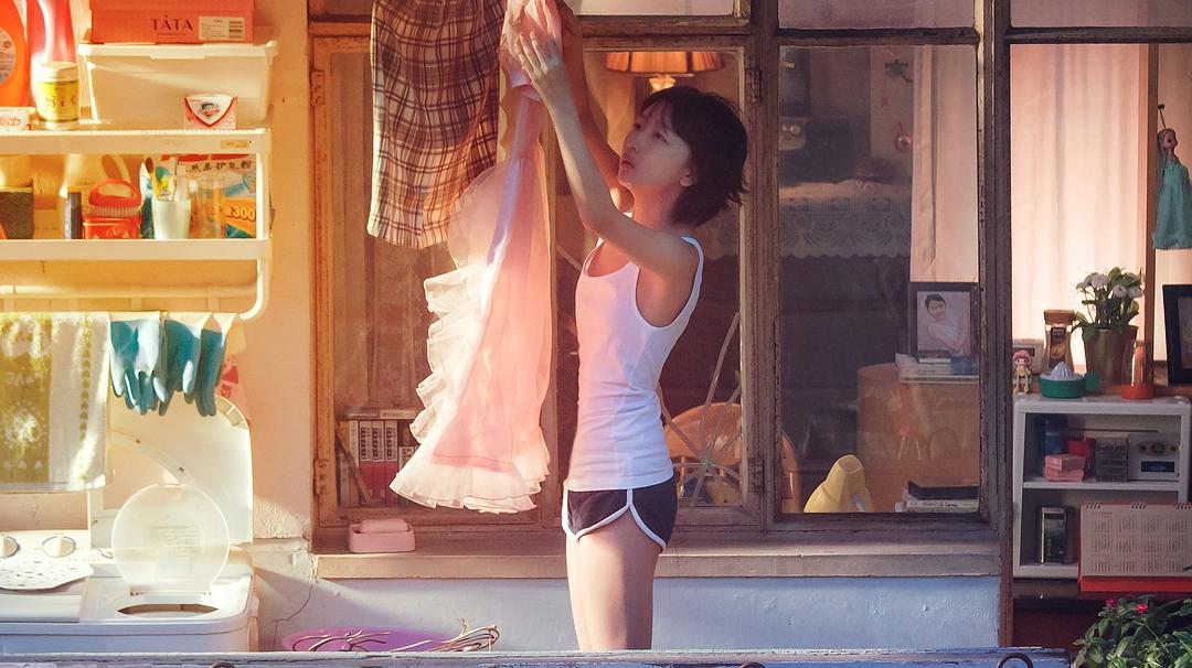 阳台上On the Balcony(2019)插图1%4K电影下载_3D影视资源_杜比视界迅雷下载