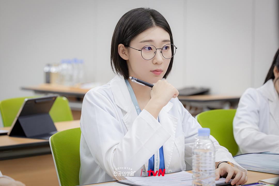机智住院医生生活언젠가는 슬기로울 전공의생활(2025)插图2%4K电影下载_3D影视资源_杜比视界迅雷下载