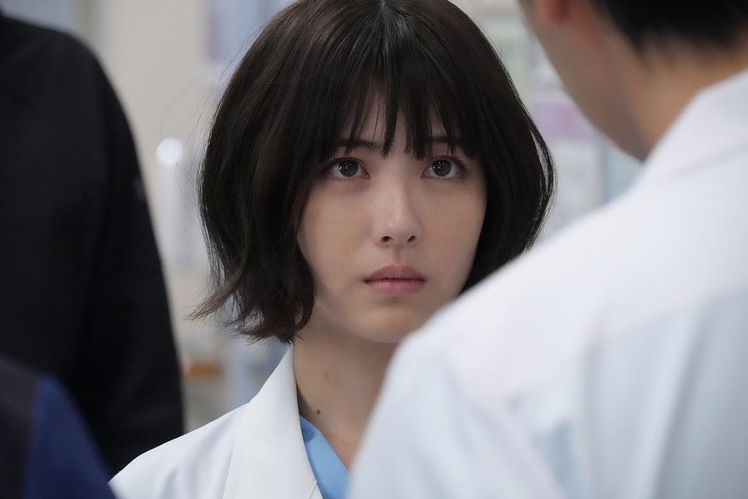 白夜医生Bai Ye Yi Sheng(2022)插图1%4K电影下载_3D影视资源_杜比视界迅雷下载