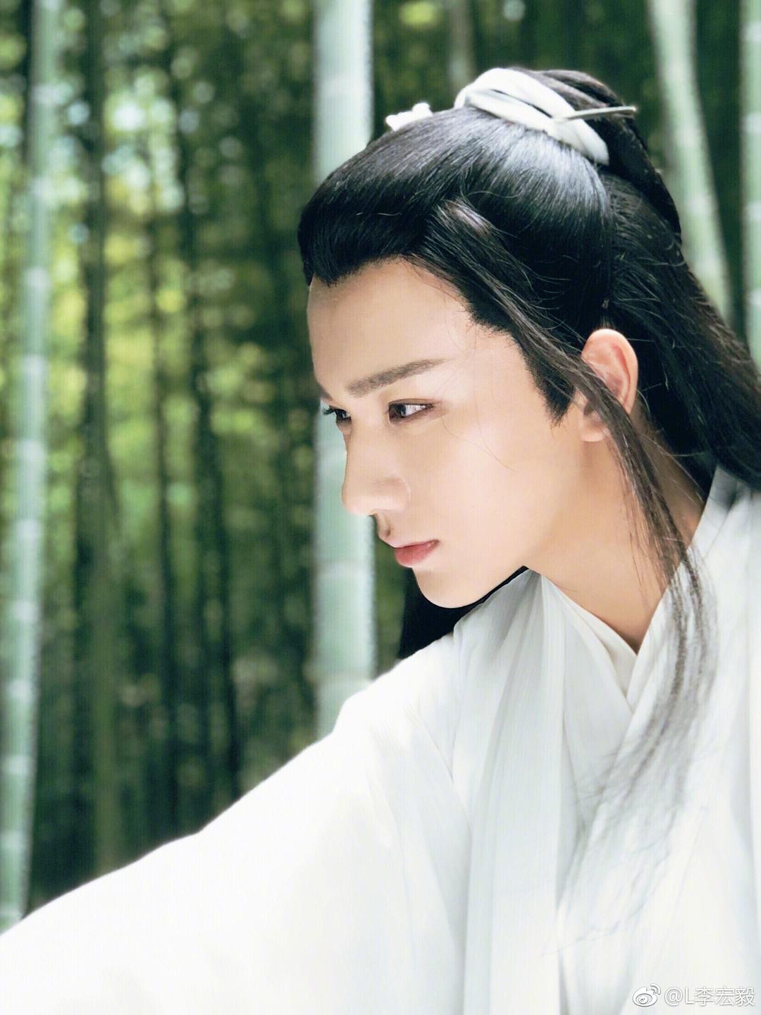 天雷一部之春花秋月(2019)插图1%4K电影下载_3D影视资源_杜比视界迅雷下载