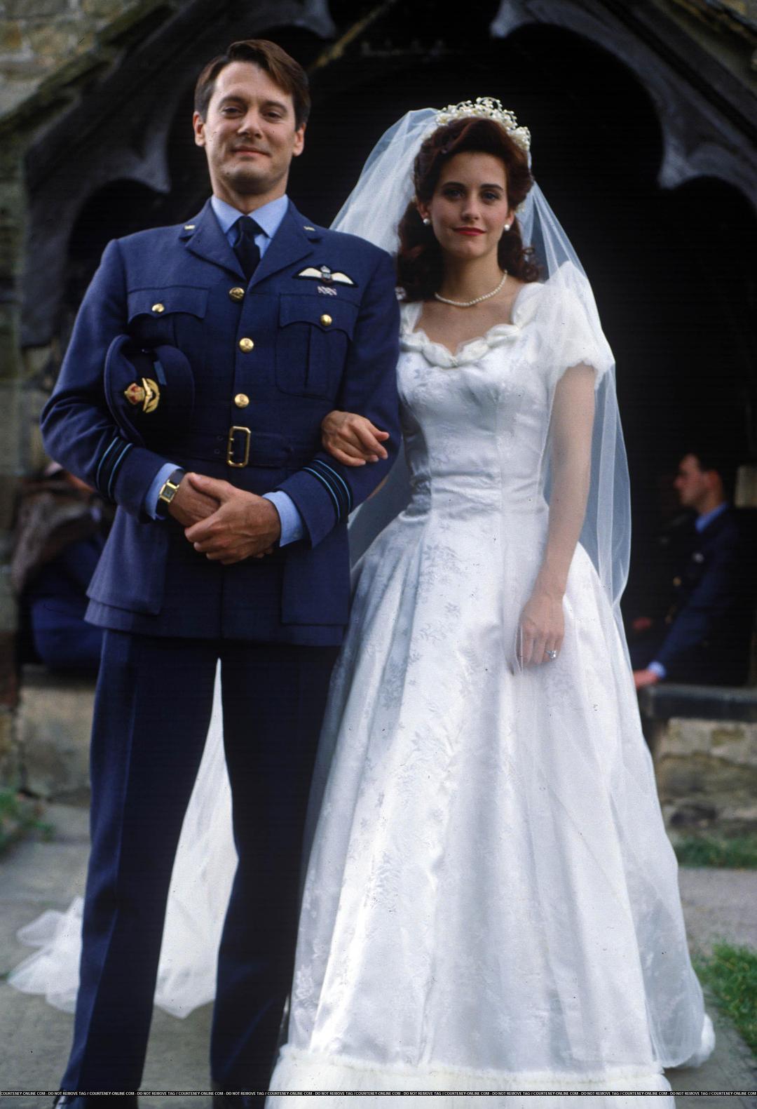 待到重逢时Till We Meet Again(1989)插图2%4K电影下载_3D影视资源_杜比视界迅雷下载