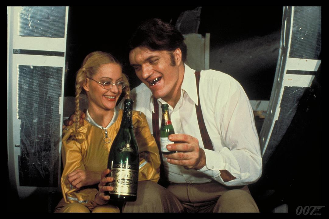 007之太空城Moonraker(1979)插图1%4K电影下载_3D影视资源_杜比视界迅雷下载