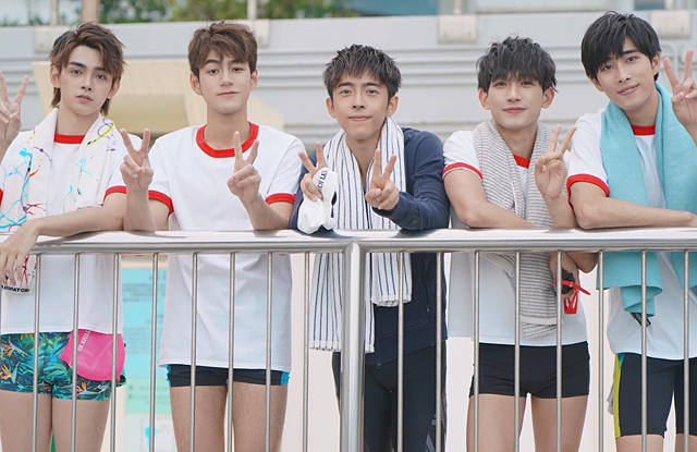 I SWIM(2022)插图2%4K电影下载_3D影视资源_杜比视界迅雷下载