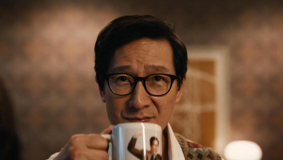 前任杀神Love Hurts(2025)插图2%4K电影下载_3D影视资源_杜比视界迅雷下载