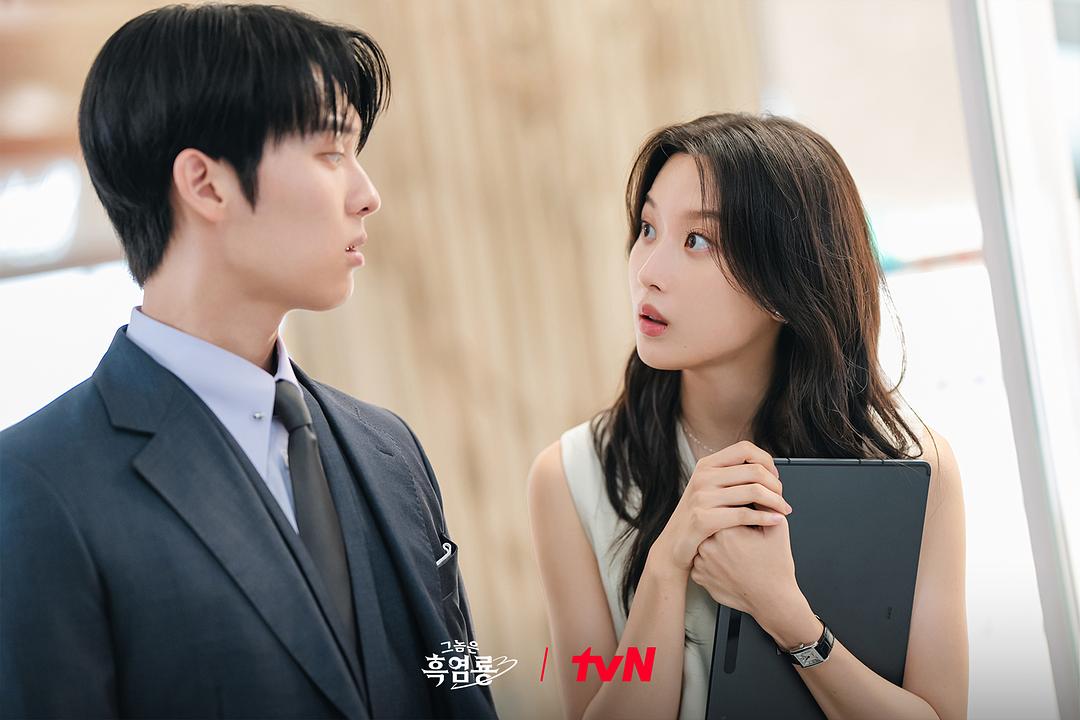 那家伙是黑炎龙Geunomeun Heukyeomryong(2025)插图2%4K电影下载_3D影视资源_杜比视界迅雷下载