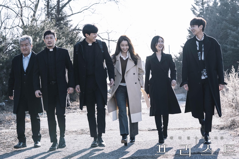 司祭Peuriseuteu(2018)插图2%4K电影下载_3D影视资源_杜比视界迅雷下载