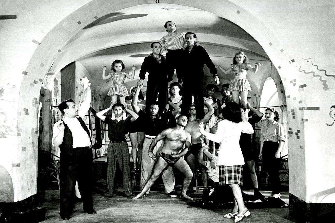 卖艺春秋Variety Lights(1950)插图2%4K电影下载_3D影视资源_杜比视界迅雷下载