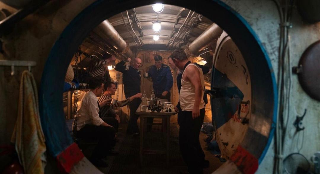 俄国人来了Whiskey On The Rocks(2024)插图1%4K电影下载_3D影视资源_杜比视界迅雷下载