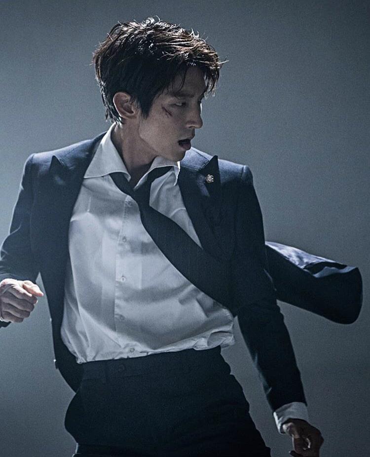 武法律师Mubeop Byeonhosa(2018)插图1%4K电影下载_3D影视资源_杜比视界迅雷下载