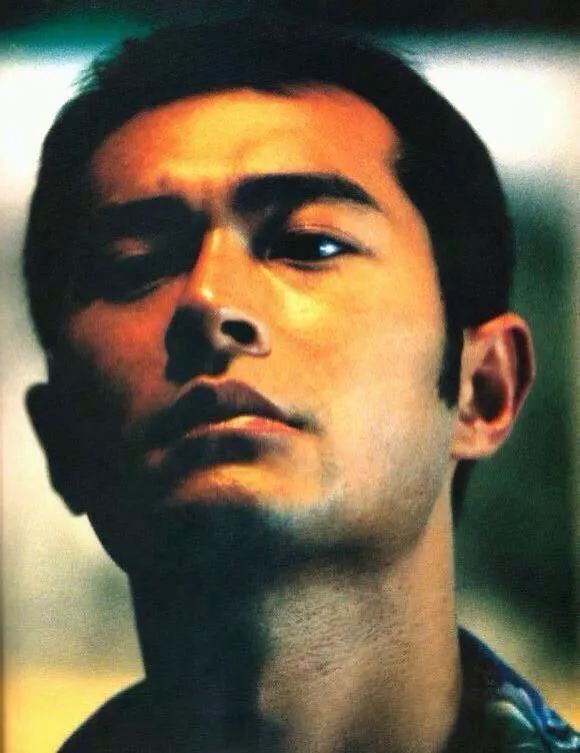 爆裂刑警Bullets Over Summer(1999)插图2%4K电影下载_3D影视资源_杜比视界迅雷下载
