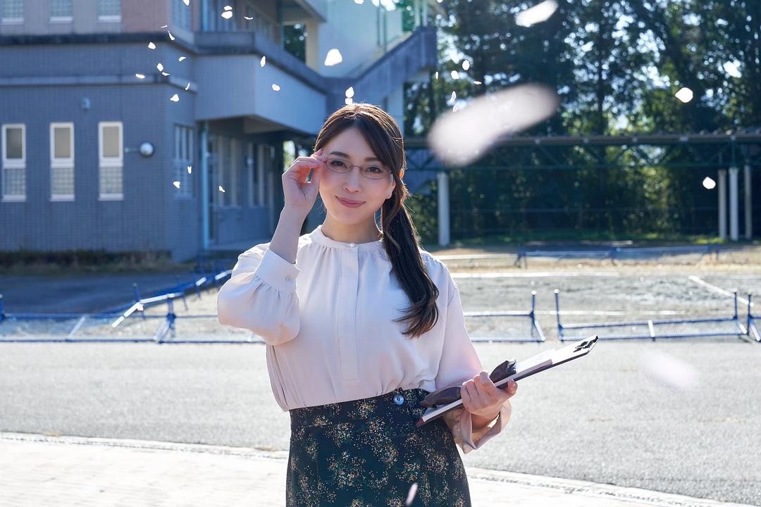 红苹果Gong Ping Guo(2023)插图2%4K电影下载_3D影视资源_杜比视界迅雷下载