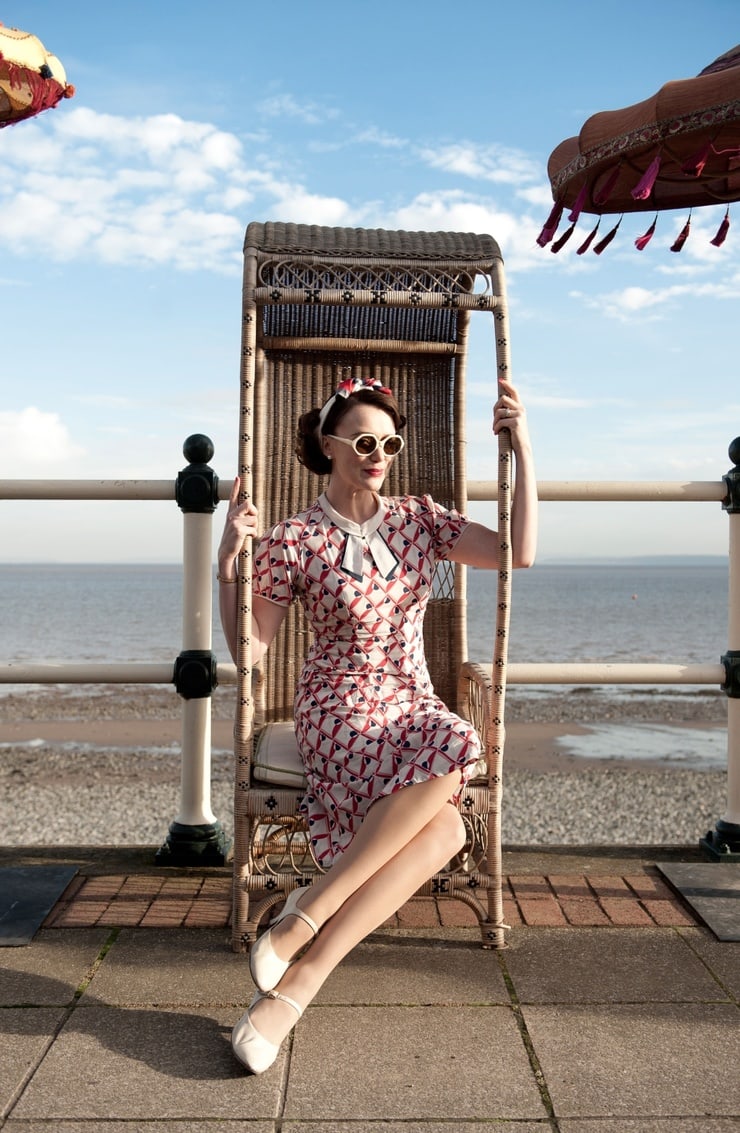 楼上，楼下Upstairs Downstairs(2010 – 2012)插图1%4K电影下载_3D影视资源_杜比视界迅雷下载